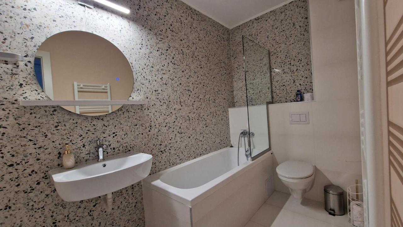 West Homes 34 Oradea Exterior photo