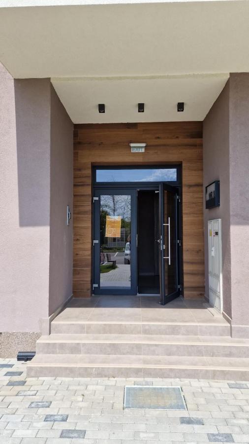 West Homes 34 Oradea Exterior photo